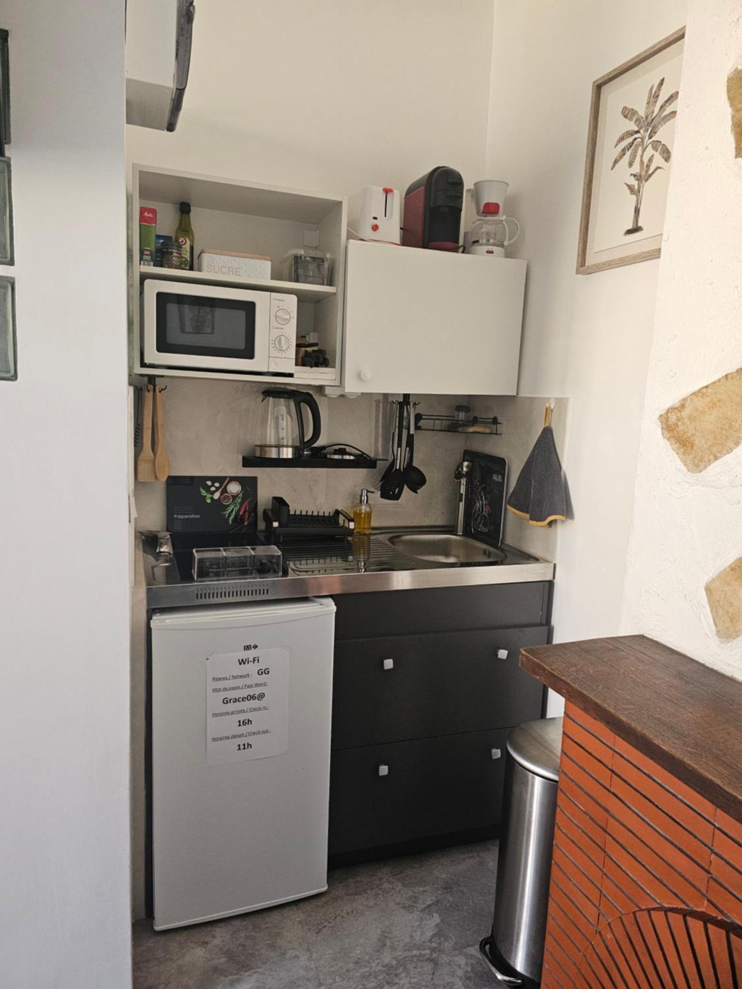 Studio 3 A La Trinite Proche De Nice 10 Mn, Monaco 15 Mn Et L'Italie 30 Mn La Trinité Exterior foto